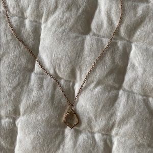 Kendra Scott necklace